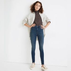 10" High-Rise Roadtripper Supersoft Jeans in Playford Wash